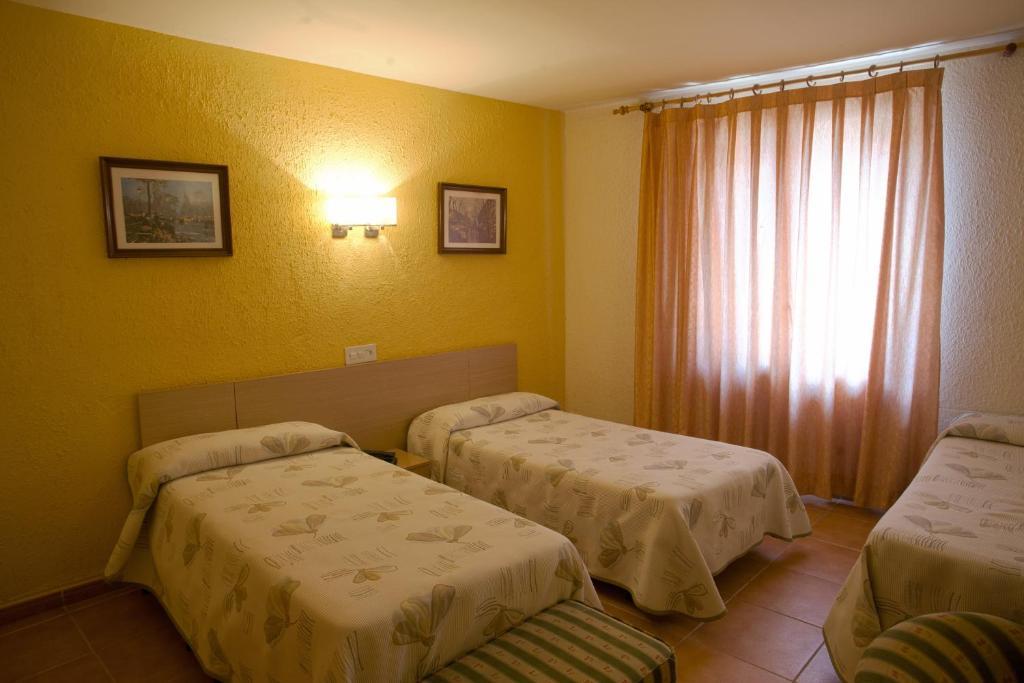 Hotel La Paz Хака Номер фото