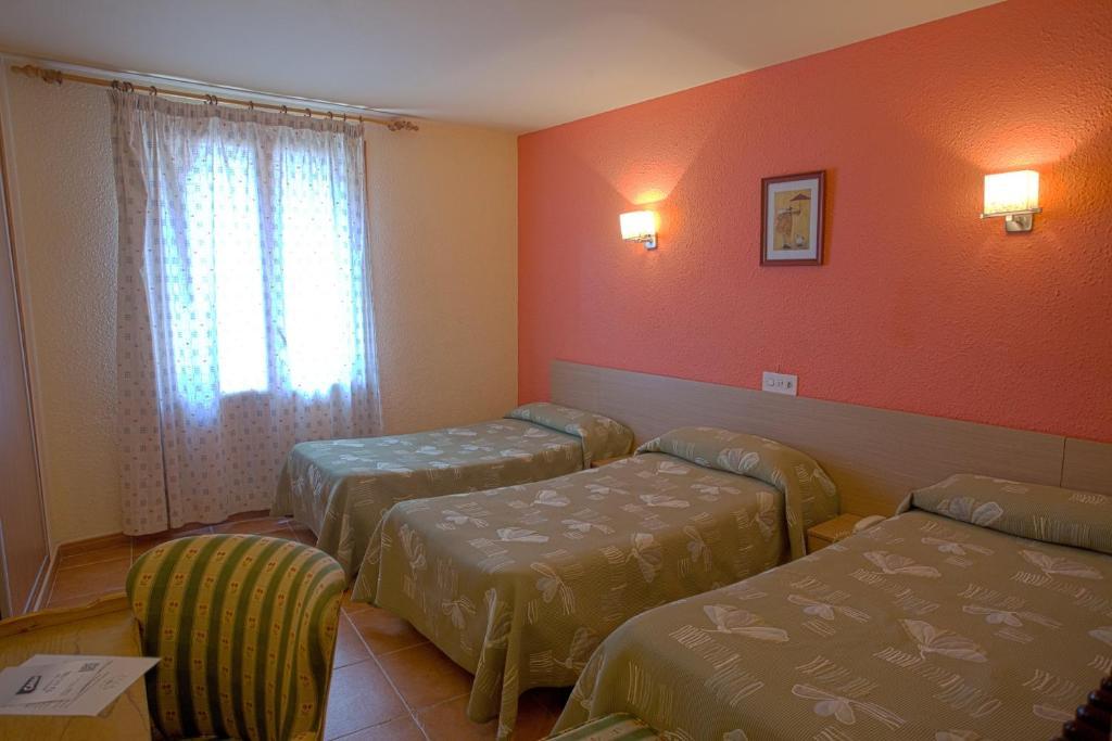 Hotel La Paz Хака Экстерьер фото